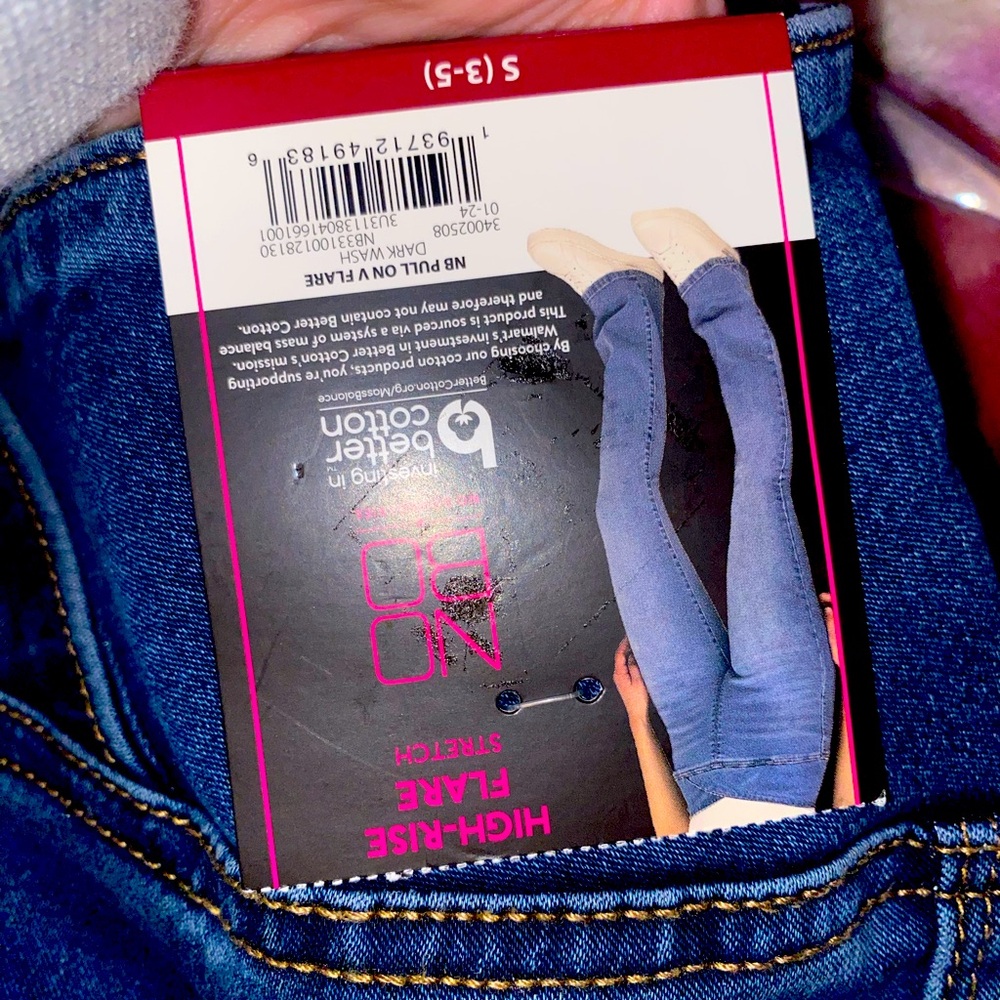 Walmart jeans .
